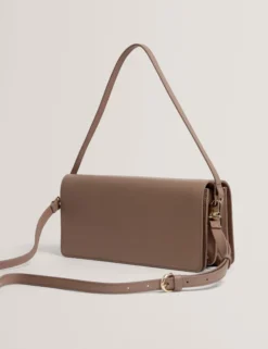 Baguette-Schultertasche aus Leder mit Überschlag