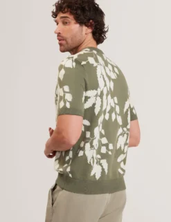 Baumwoll-Feinstrick-T-Shirt mit Blätterprint