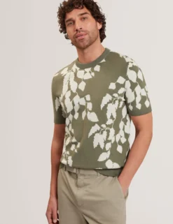 Baumwoll-Feinstrick-T-Shirt mit Blätterprint