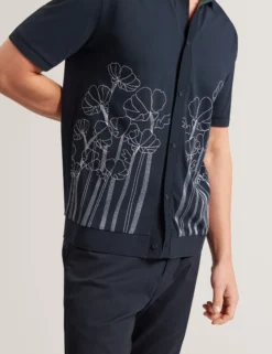 Besticktes Hemd aus reiner Baumwolle mit Blumenmuster