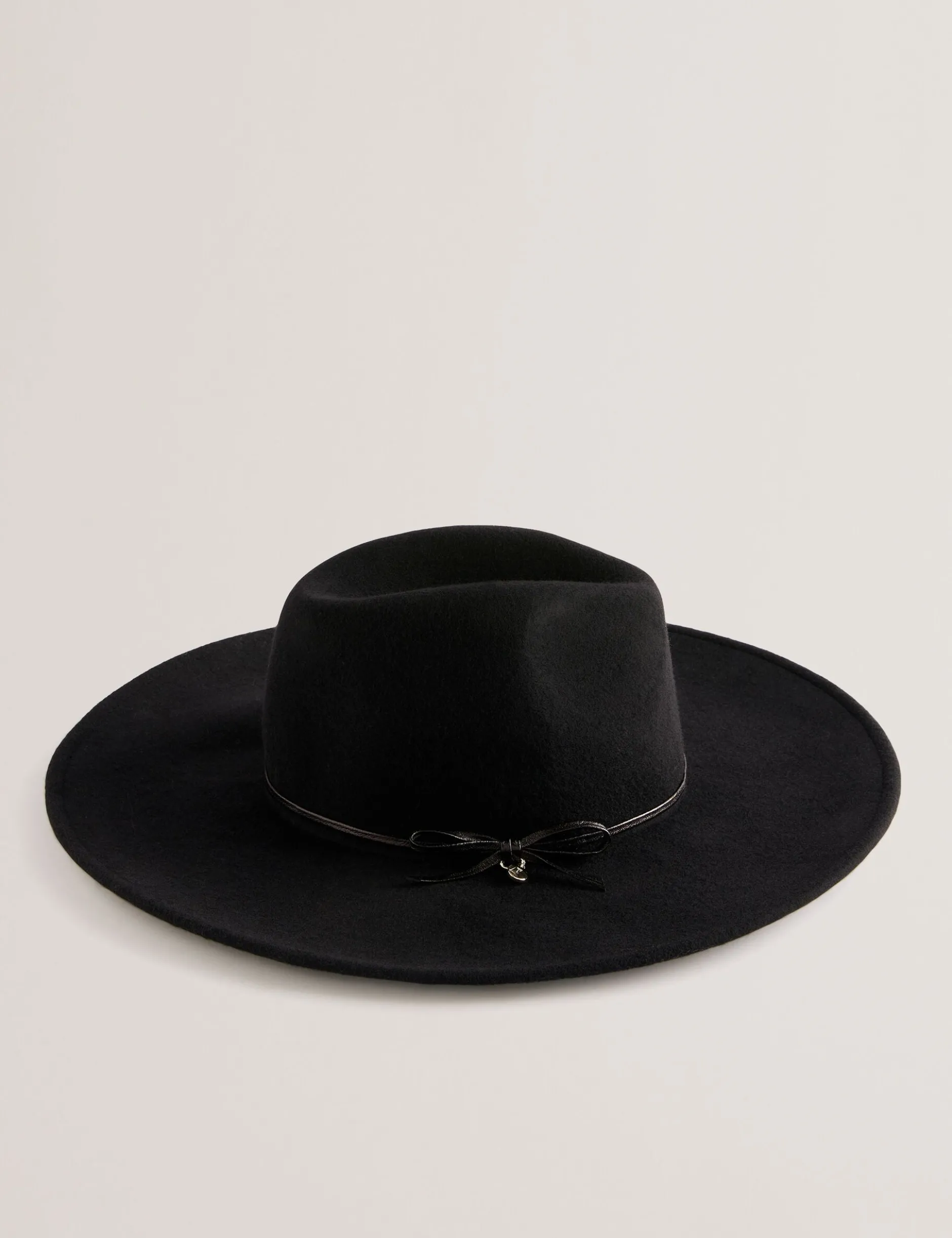 Fedora-Hut aus reiner Wolle mit Schleifendetail