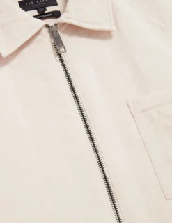Gestepptes Overshirt mit Struktur und Reißverschluss