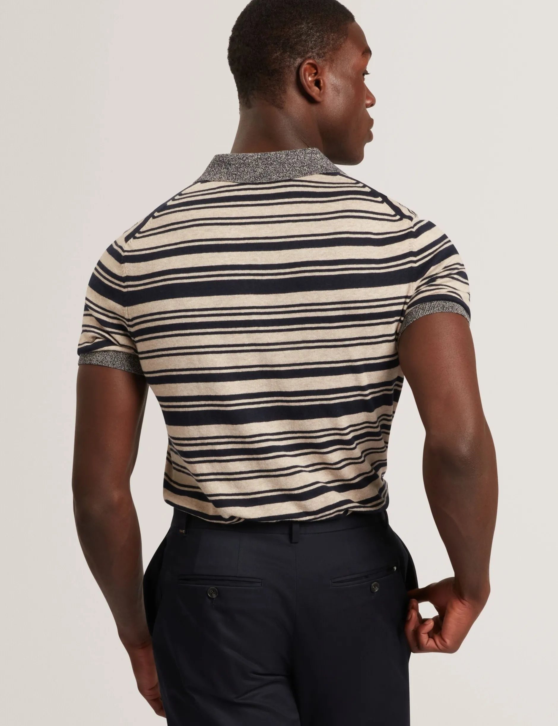 Gestreiftes Poloshirt aus Leinenmischgewebe