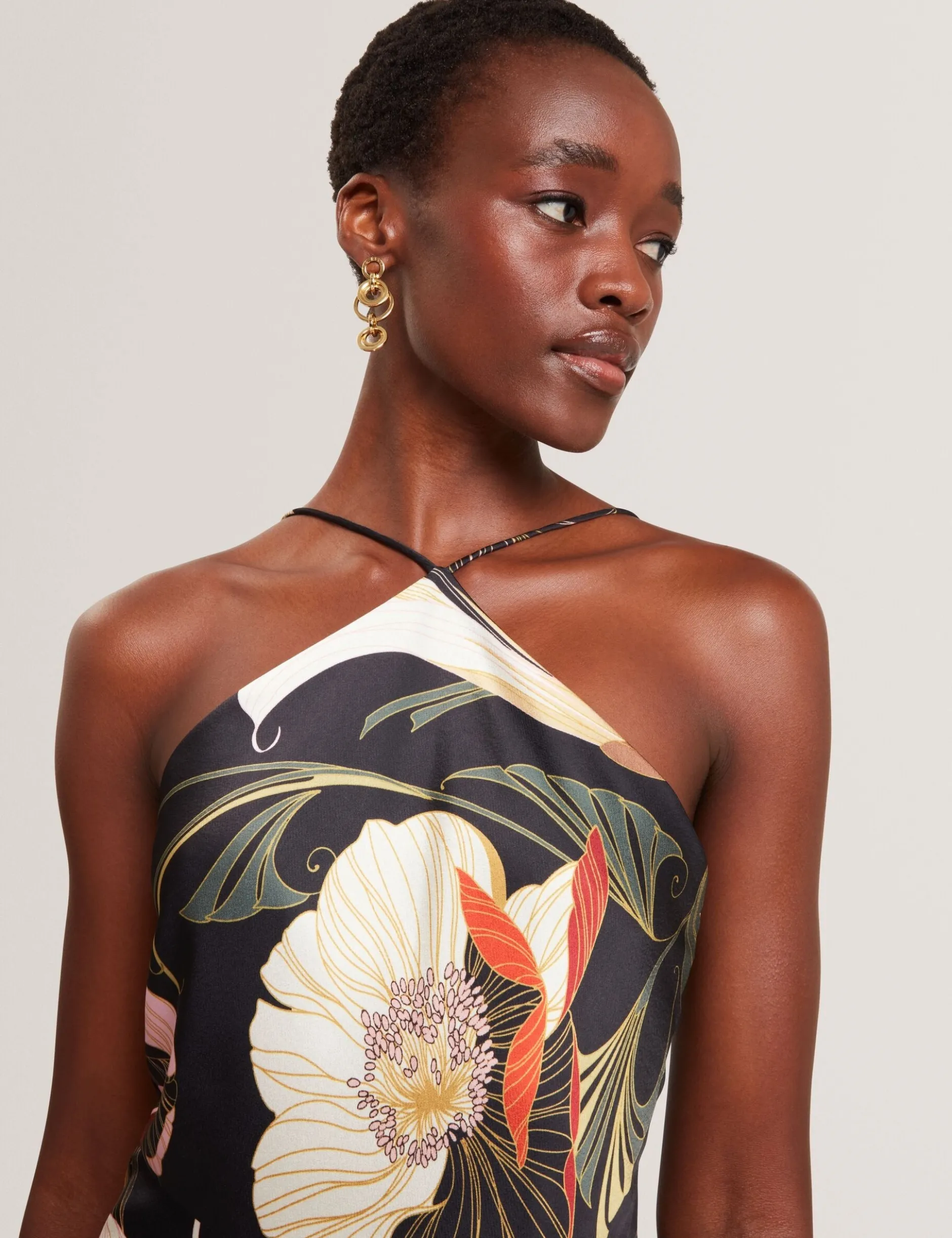 Jumpsuit mit Neckholder und weitem Bein im Nouveau-Print