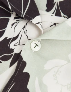 Kurzarmhemd mit botanischem Print für den Resortbereich