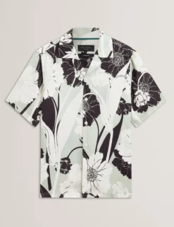 Kurzarmhemd mit botanischem Print für den Resortbereich