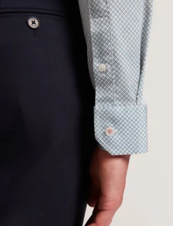 Langarm-Slim-Fit-Shirt mit Mikro-Geo-Print