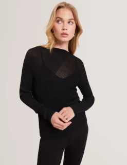Langarm-Strickoberteil mit transparenten Details