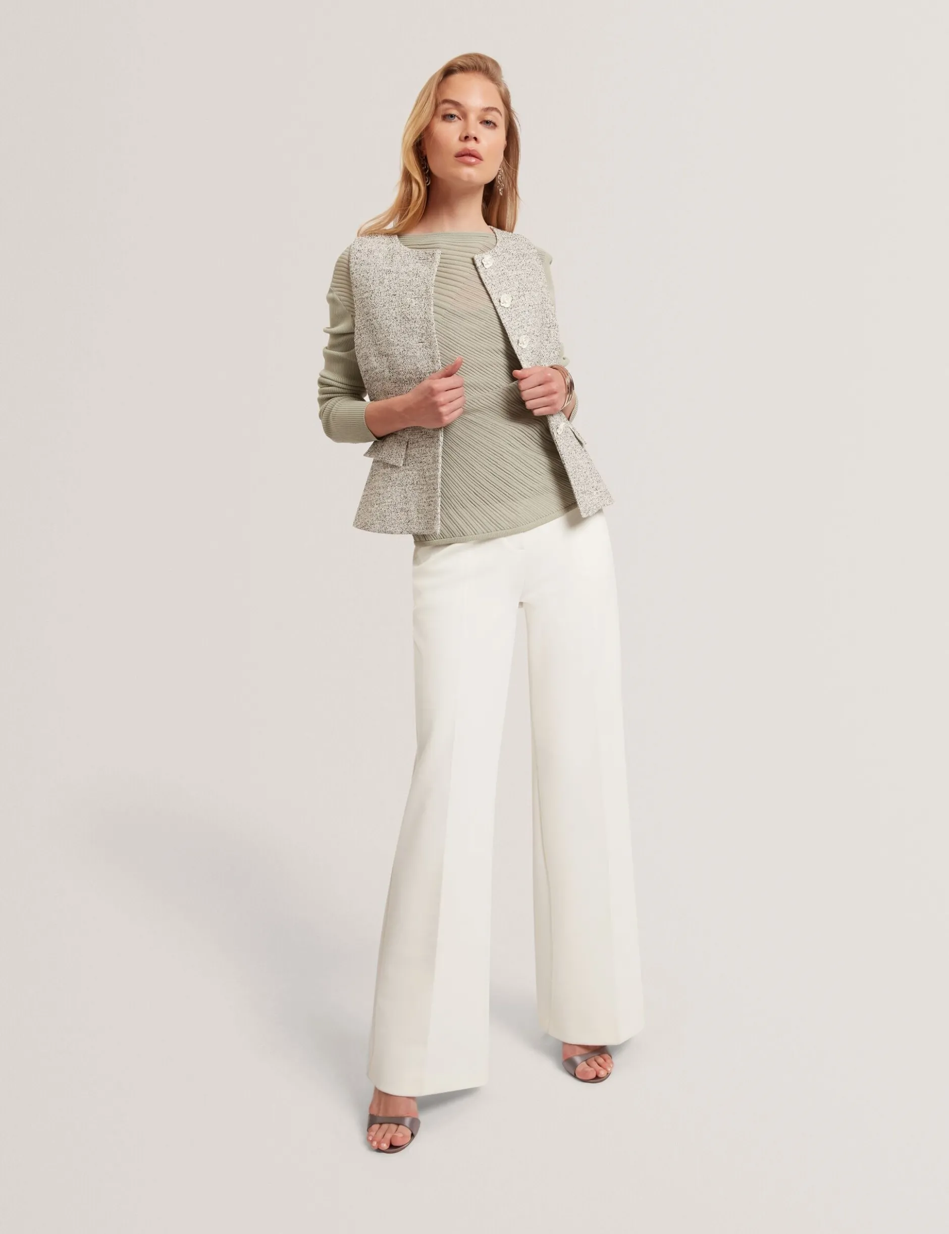 Langarm-Strickoberteil mit transparenten Details