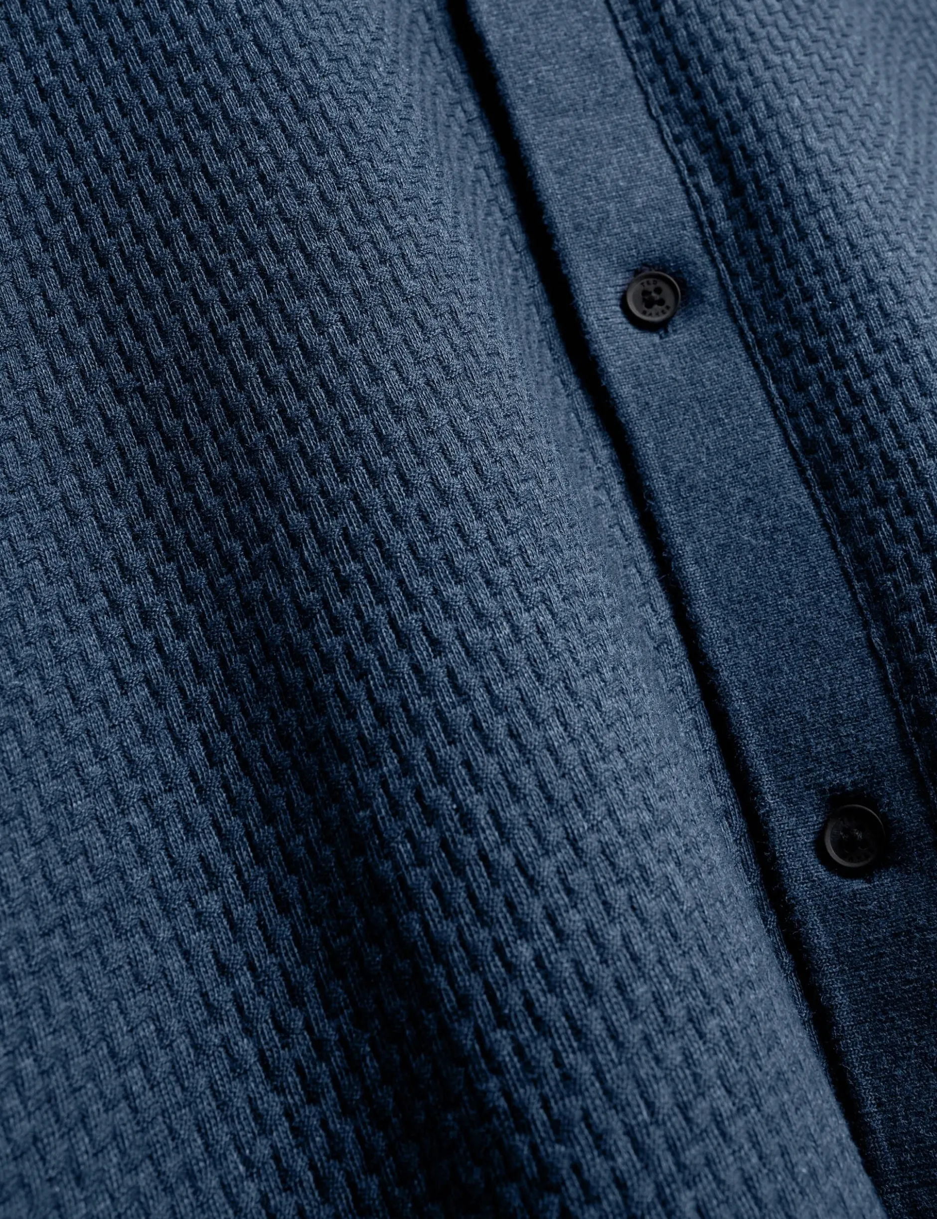 Langärmliges, strukturiertes Poloshirt mit Knopfleiste