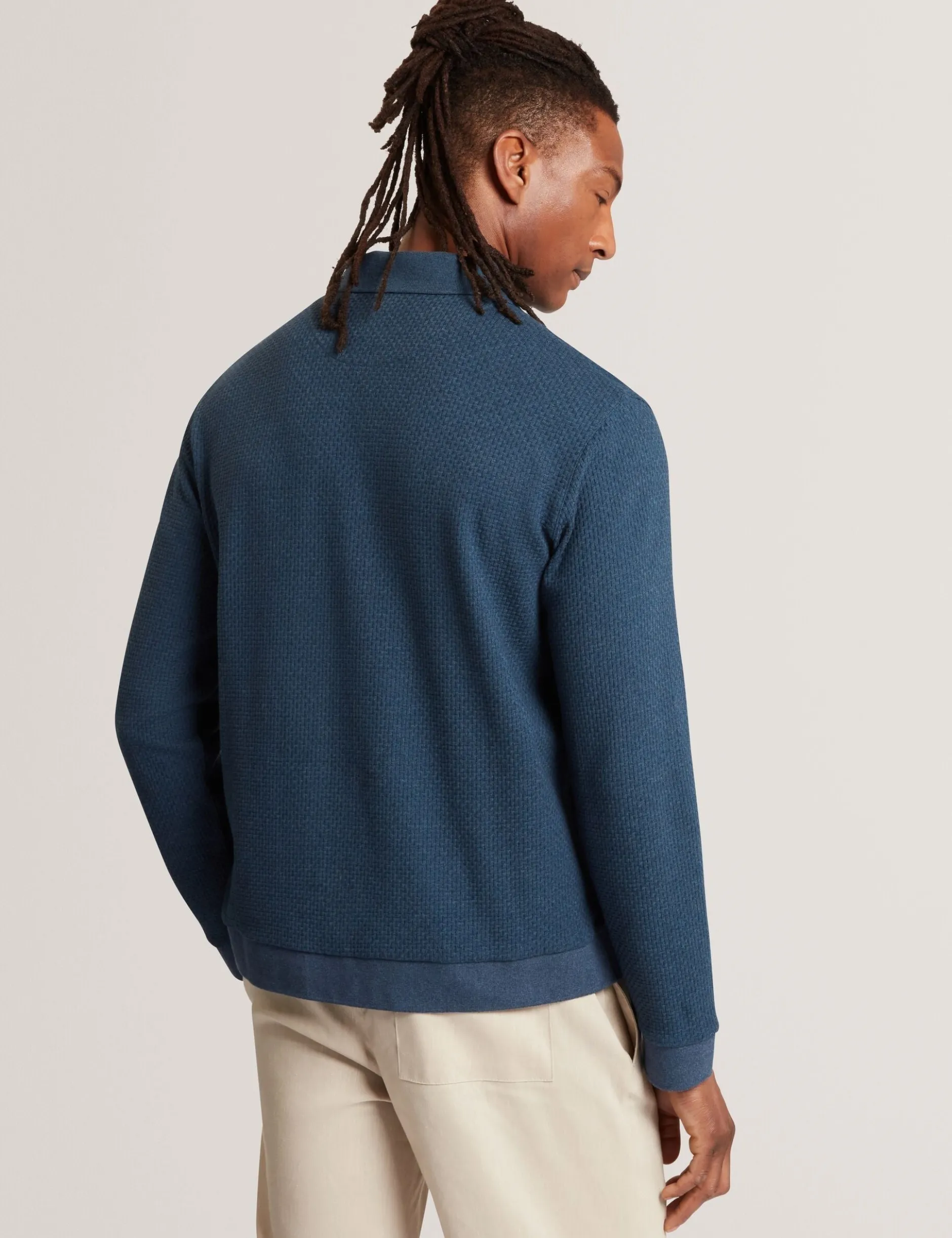 Langärmliges, strukturiertes Poloshirt mit Knopfleiste
