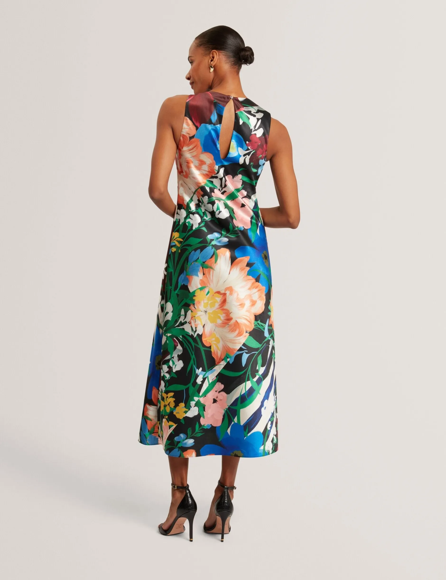 Midikleid aus Satin mit auffälligem Blumenmuster und drapiertem Ausschnitt