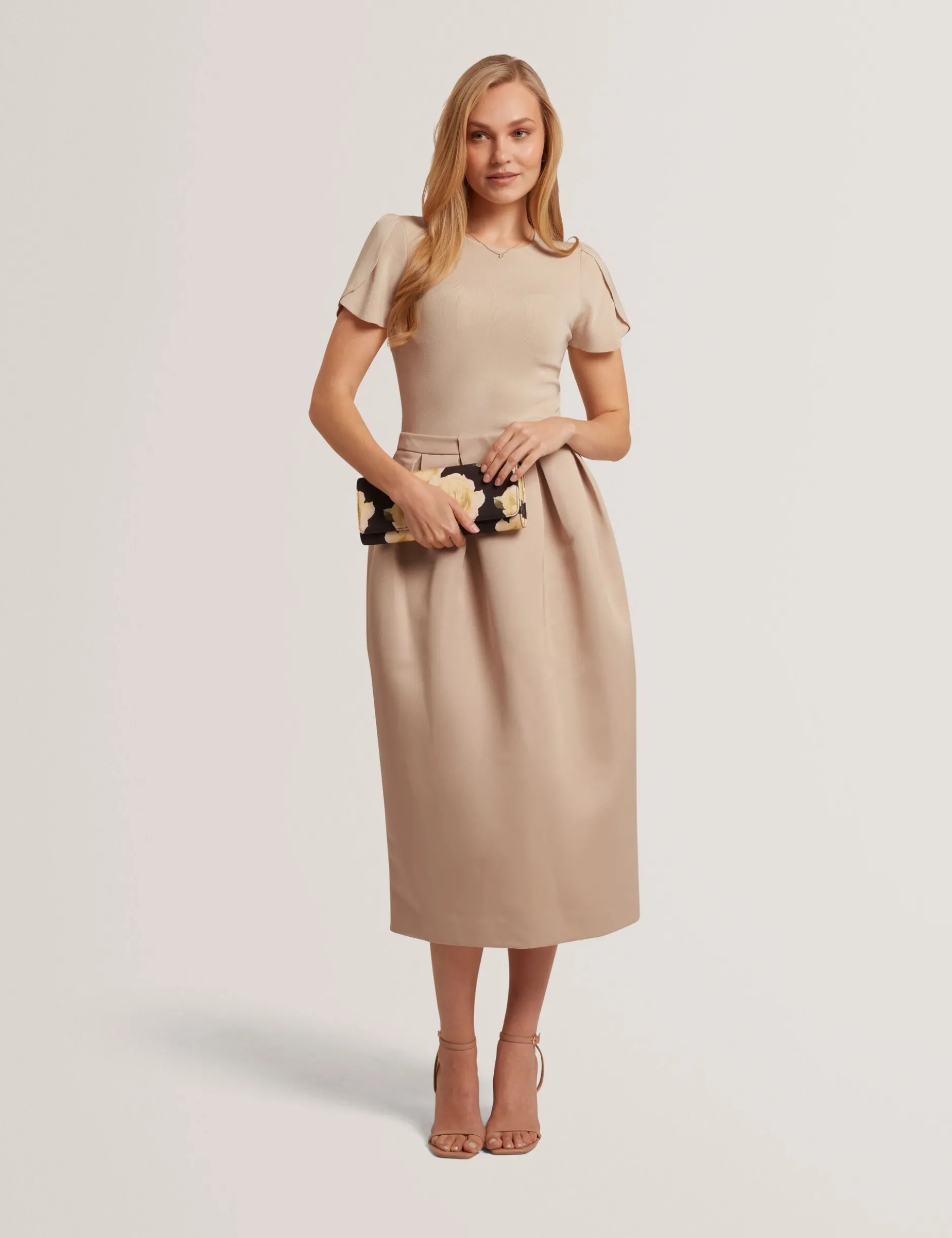 Midikleid mit tulpenförmigen Ärmeln (anprobierbar)