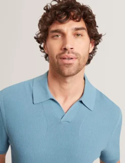 Poloshirt mit Rippstrick und offenem Halsausschnitt