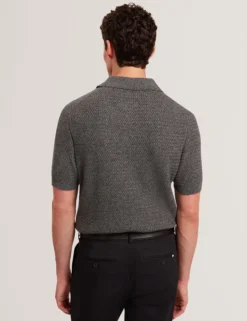 Poloshirt mit strukturierter Stricknaht