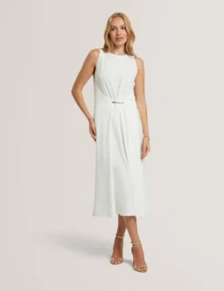 Ärmelloses Midikleid mit Raffungen und Stegdetails