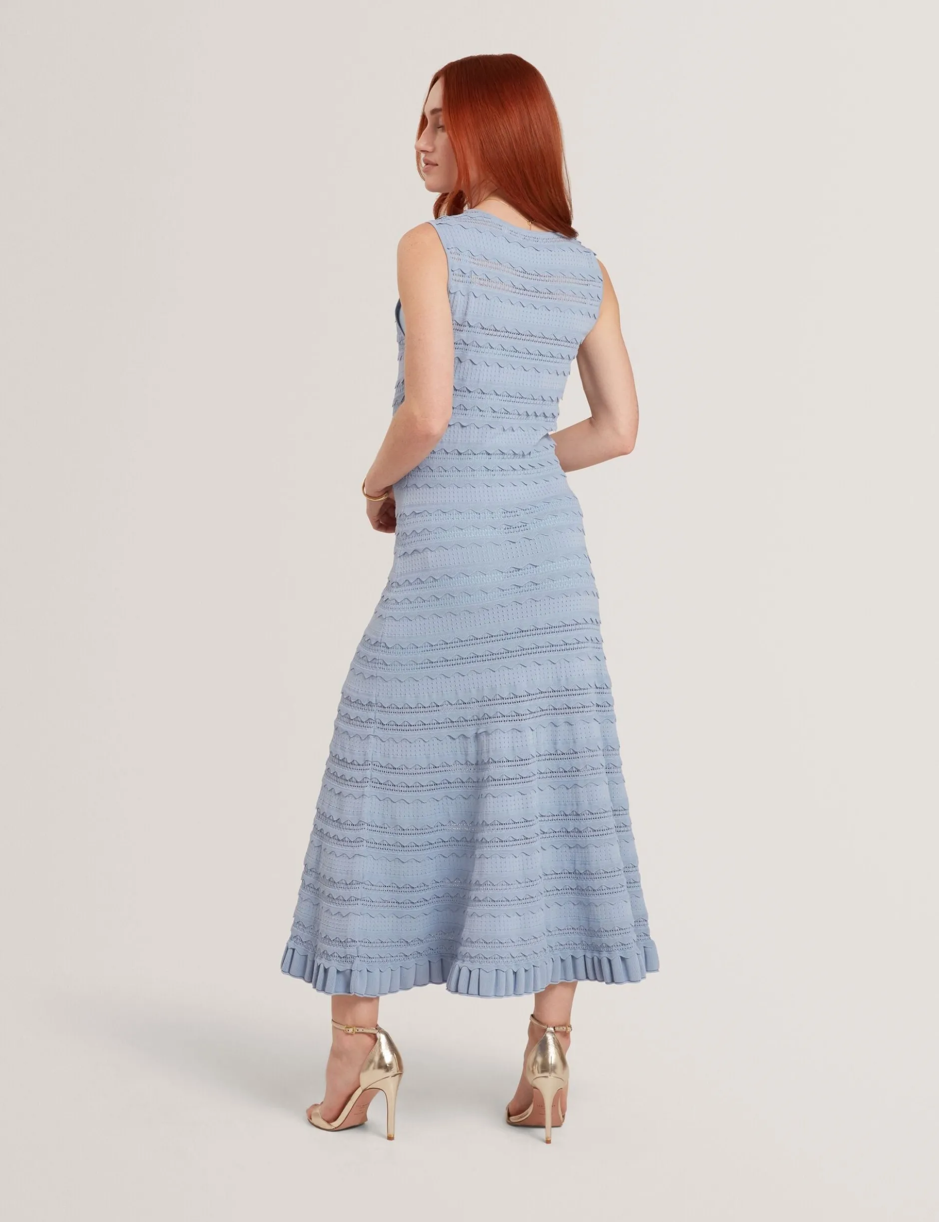 Ärmelloses Strick-Midikleid mit Wellenkante