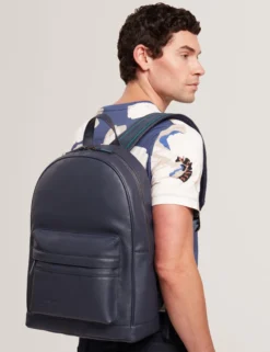 Rucksack aus Kunstleder mit Gurtbändern
