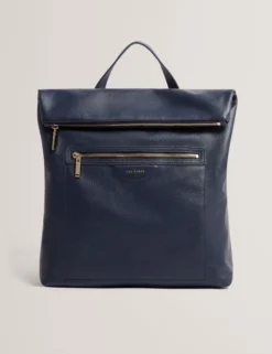 Rucksack mit Ledergurt und Klappverschluss