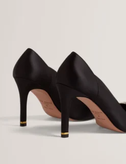 Satin-Pumps mit Strassschleife