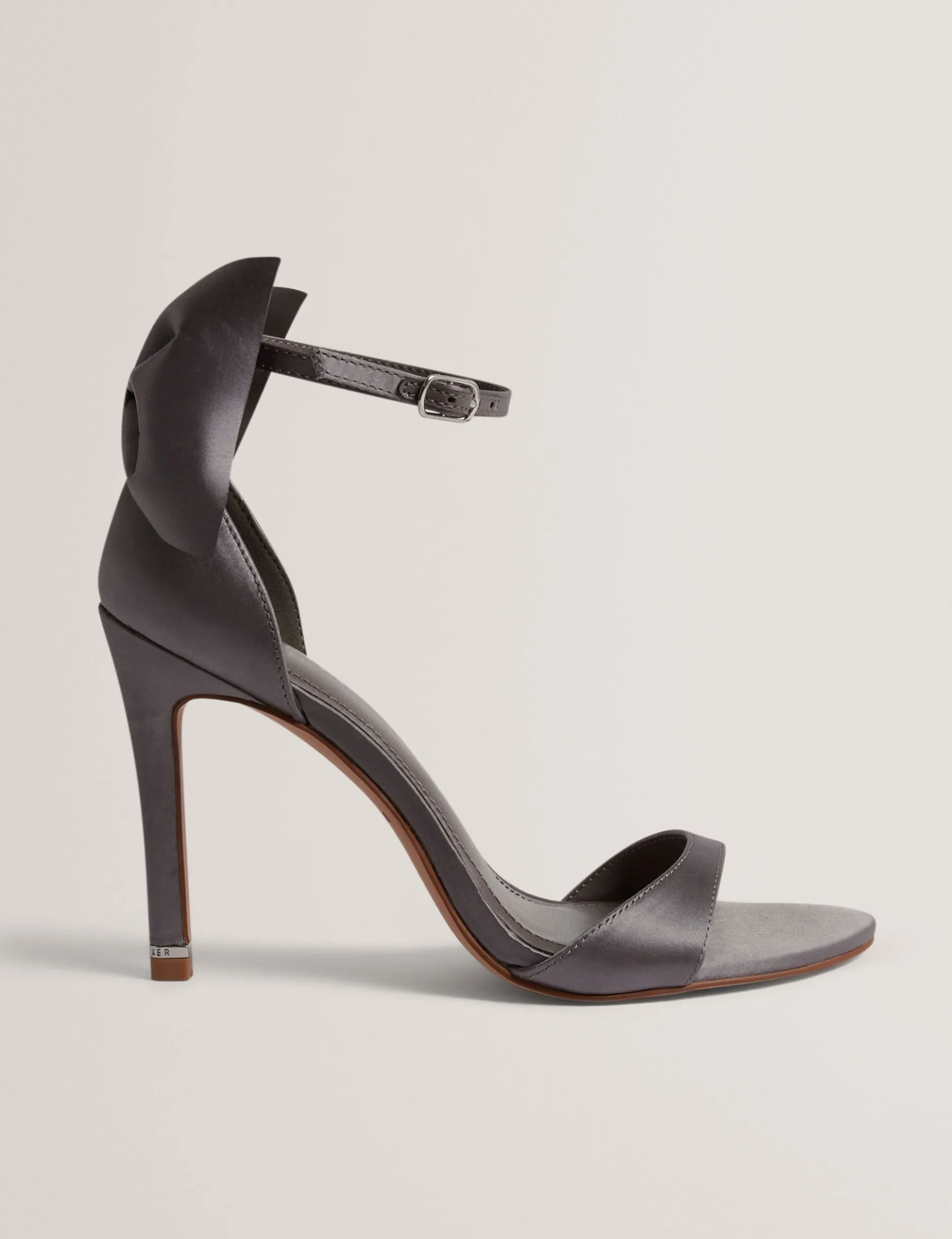 Satin-Stiletto-Sandalen mit Schleifenabsatz