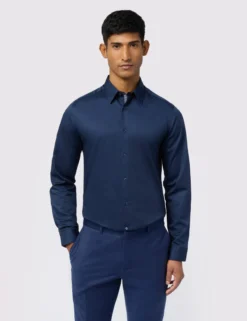 Satin-Stretch-Baumwollhemd, schmal geschnitten