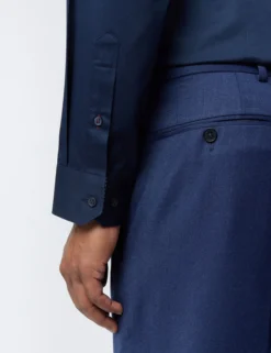 Satin-Stretch-Baumwollhemd, schmal geschnitten