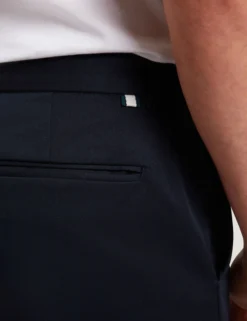 Schmal zulaufende Baumwoll-Stretch-Twill-Hose