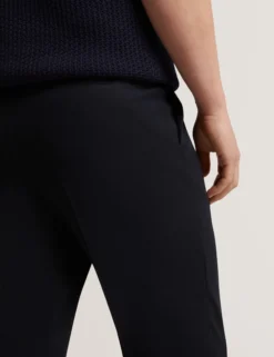 Schmal zulaufende Waffelstrickhose