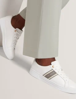 Schnürschuhe aus Leder mit Webstreifen
