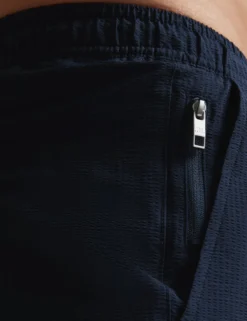 Seersucker-Badeshorts in mittlerer Länge