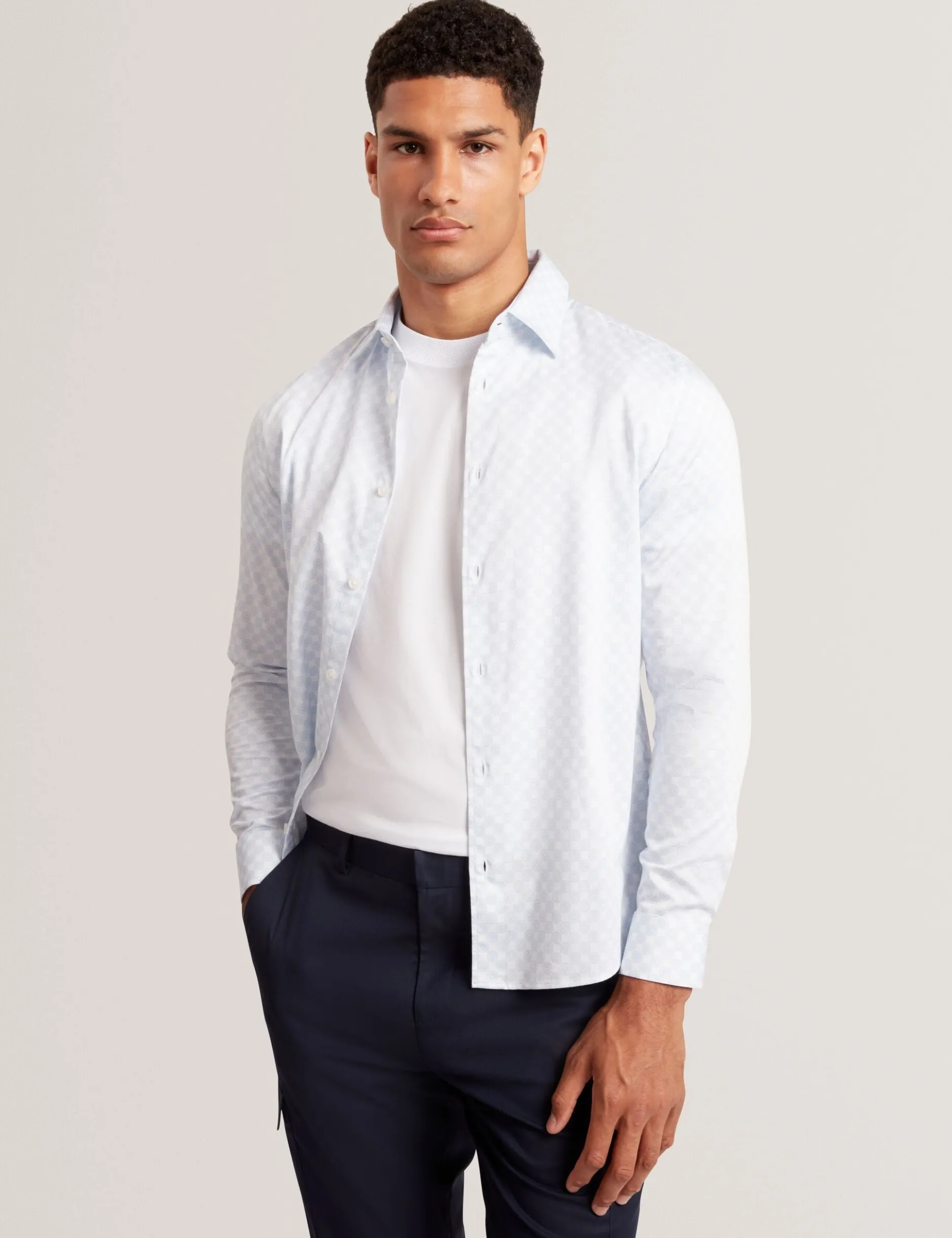 Slim-Fit-Hemd mit geometrischem Kreismuster