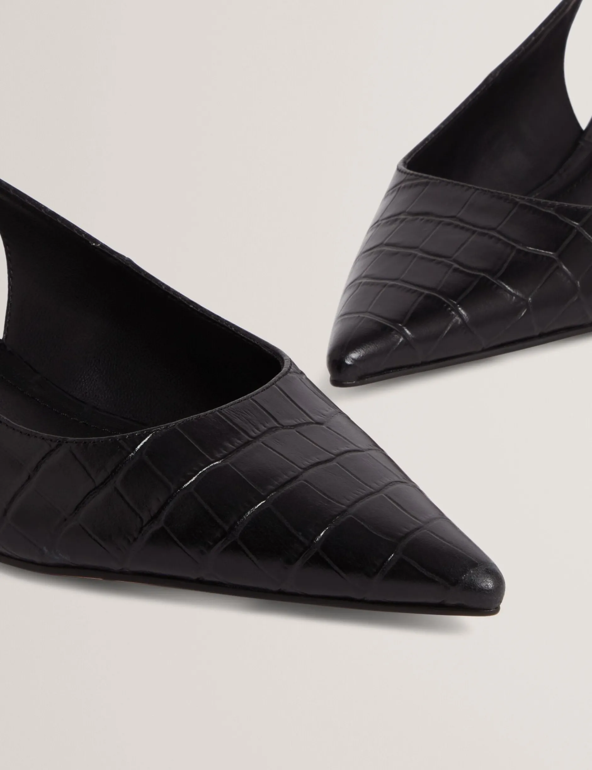 Slingback-Kitten-Heel-Schuhe aus Krokodilleder