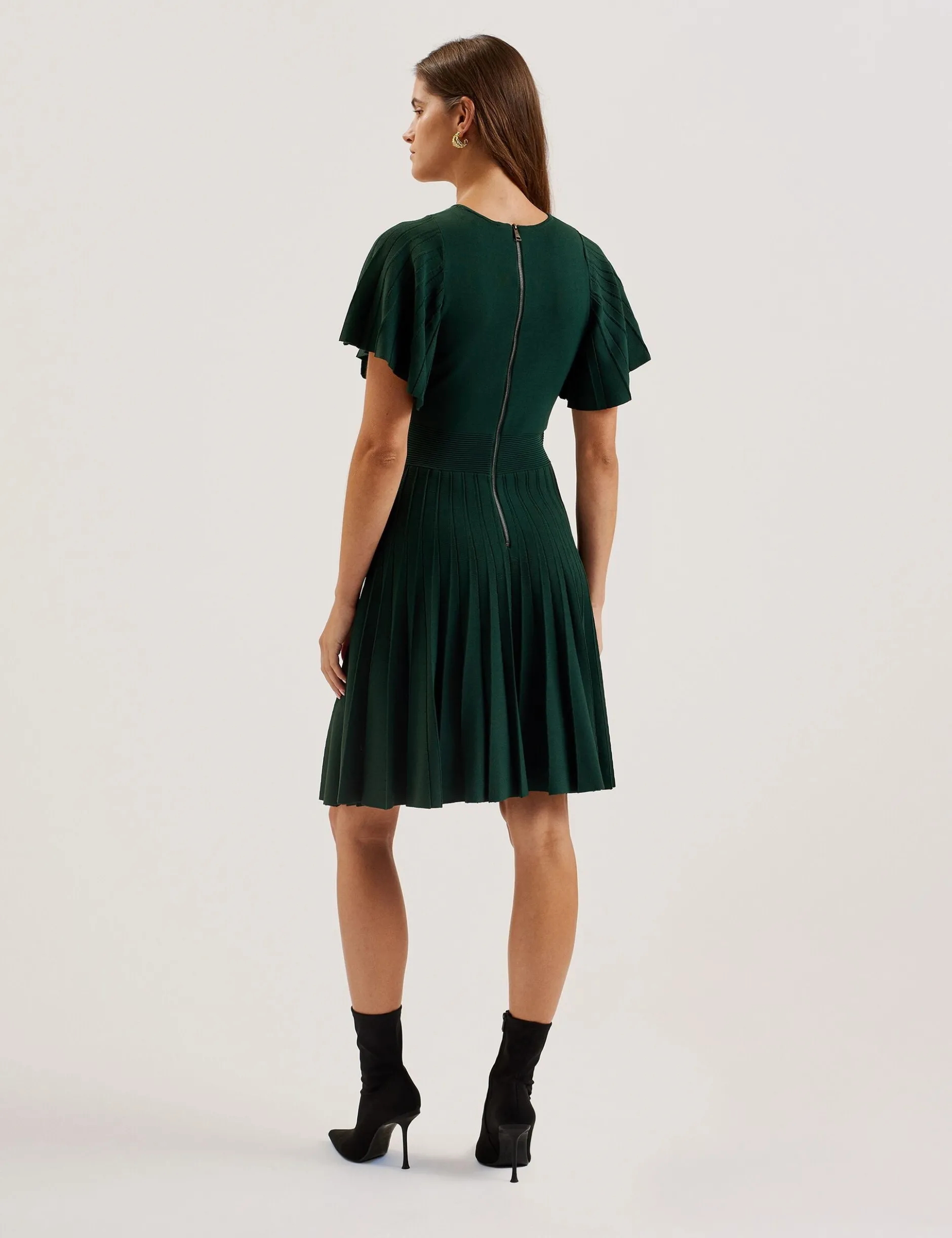 Strickkleid mit Engelsärmeln