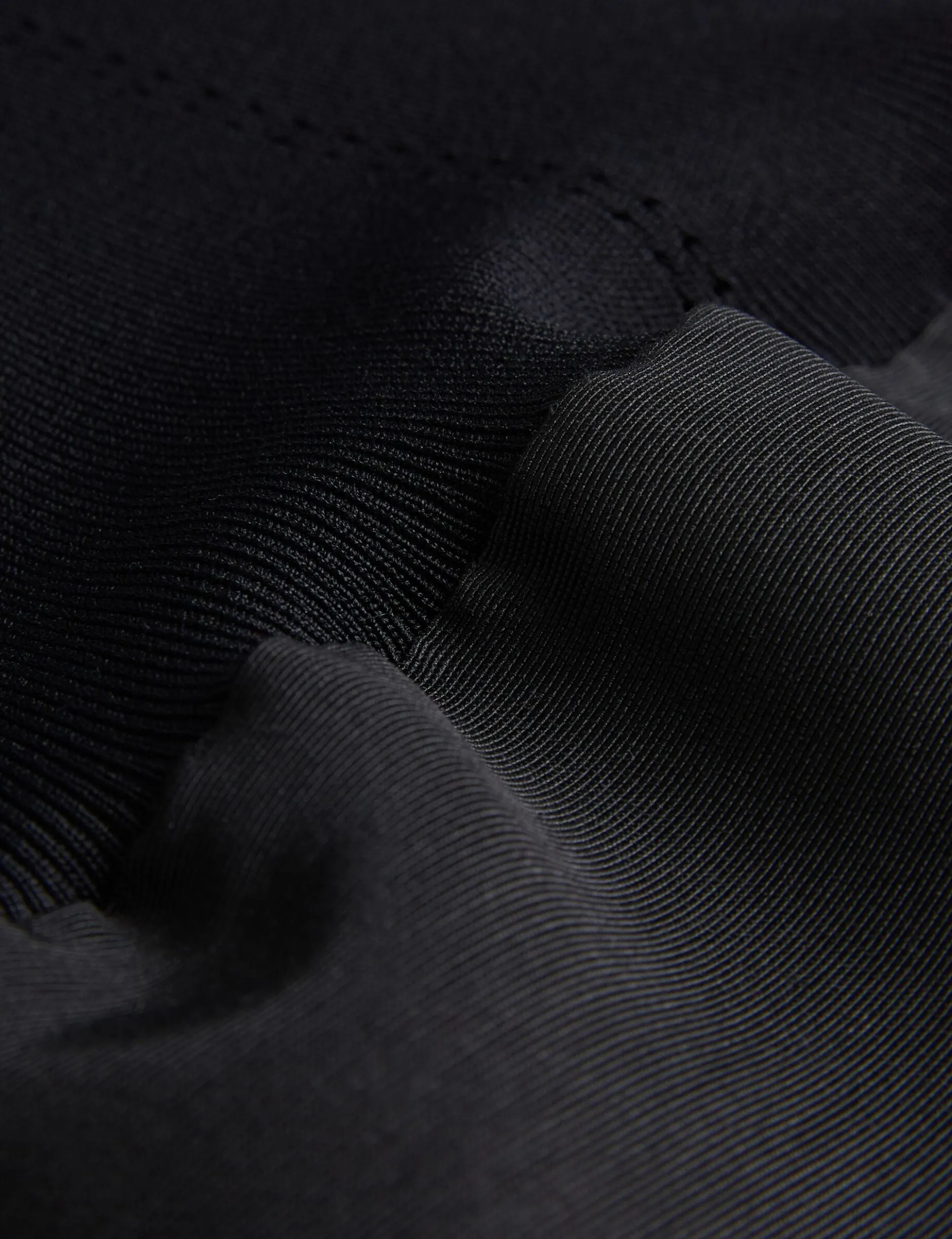 Strukturiertes Maxikleid mit gestricktem Oberteil