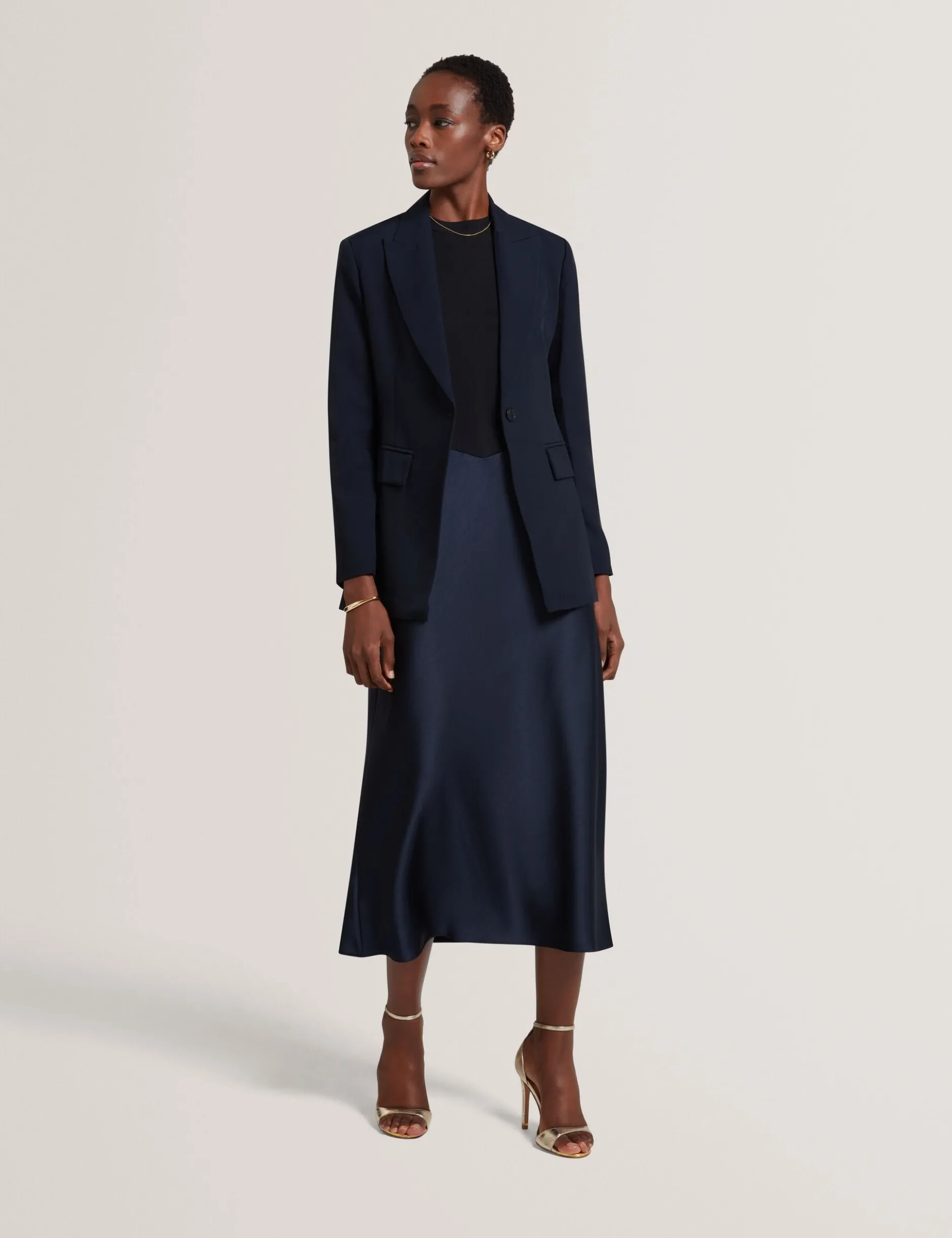 Taillierter Blazer aus Wollmischgewebe
